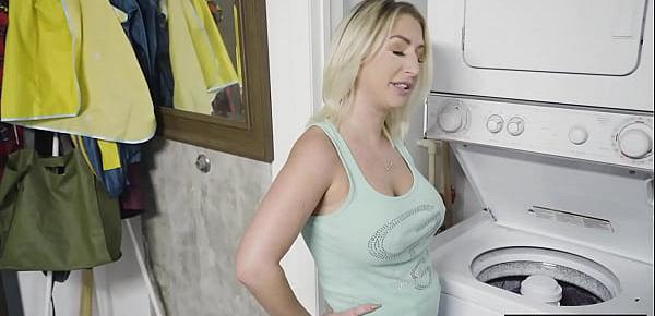  Frustrated stepmom MILF Quinn Waters was naggin about the laundry